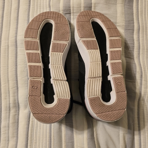 ON Running ON Cloud The Roger Spin Black Pink Zephyr tennis shoes size 8 - Picture 8 of 8
